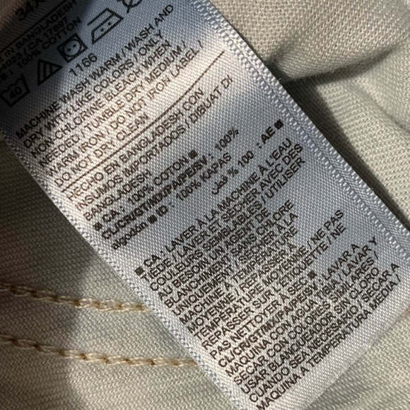 Old Navy NWT Athletic Taper Fit Denim Jeans size 34/34 - Picture 6 of 9